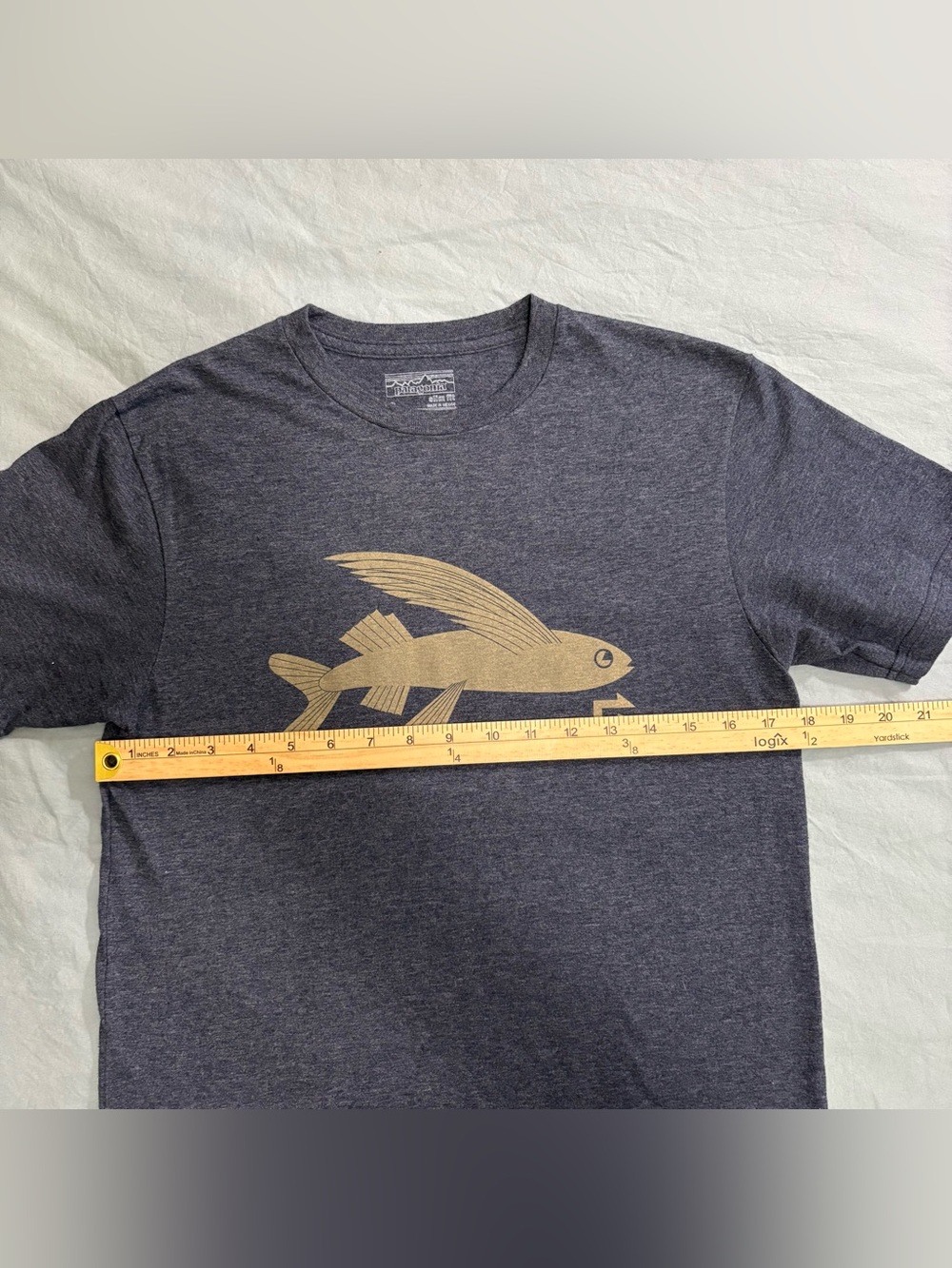 Patagonia Flying Fish Slim Fit Navy Heather Graphic Tee- men’s S - Picture 8 of 8